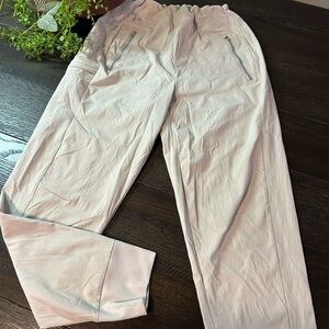 Sz 4 Women’s Athleta cream (tan) Pants